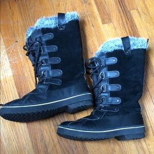 Women's Black Winter Boots